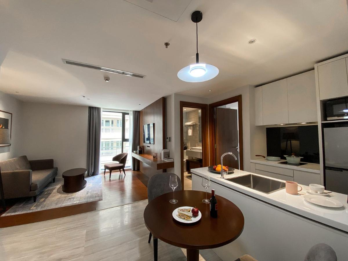 Отель Signature By M Village Le Thanh Ton 5*