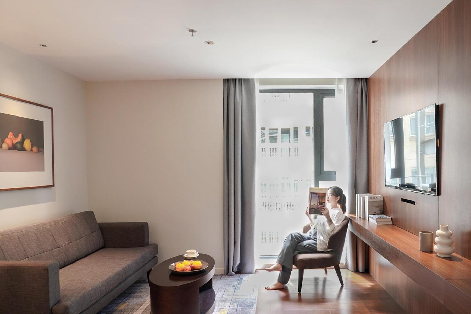 Отель Signature By M Village Le Thanh Ton 5*